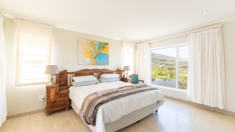 4 Bedroom Property for Sale in Yzerfontein Western Cape